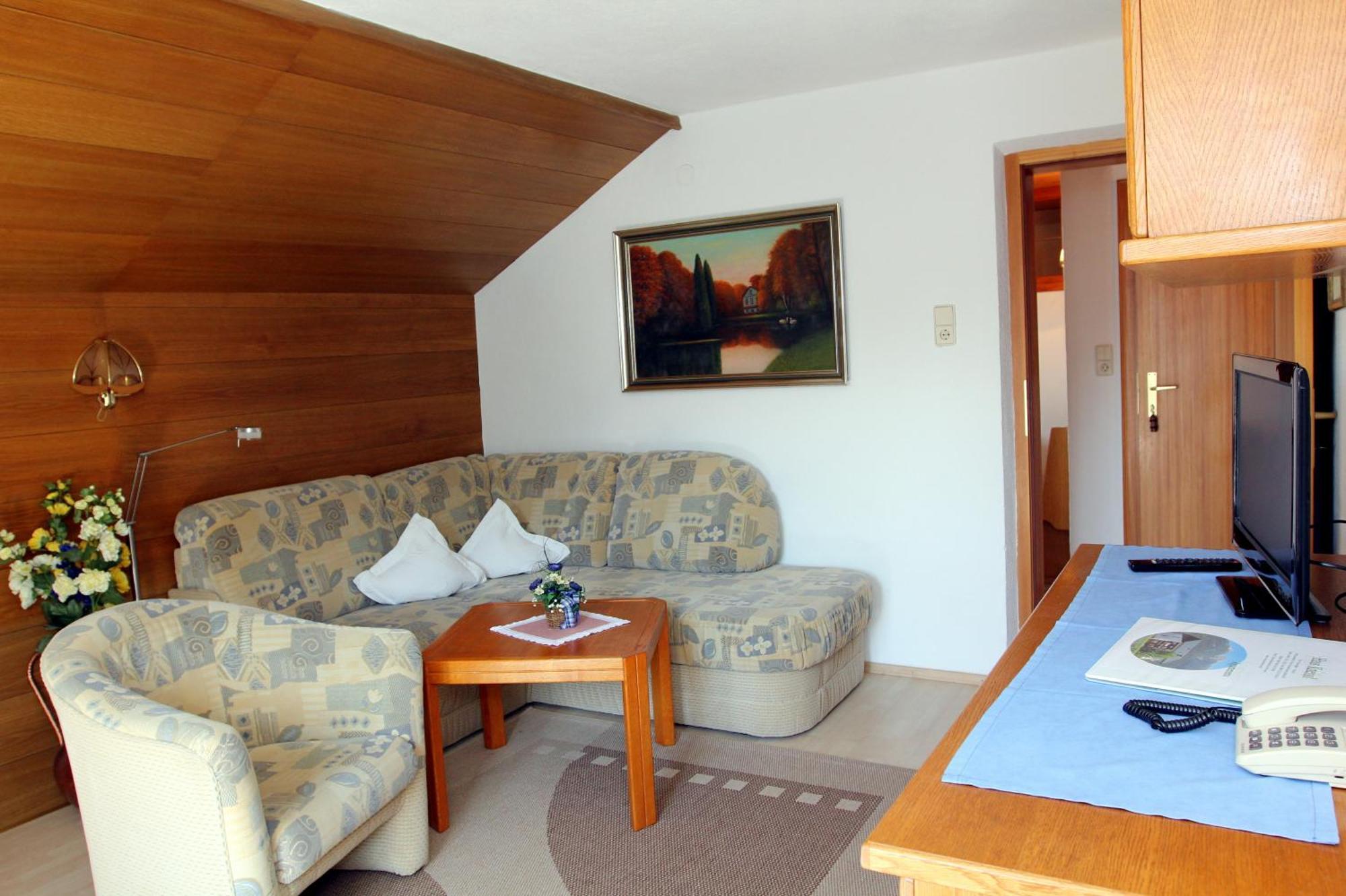 Haus Kneissl Apartment Seefeld in Tirol Bilik gambar